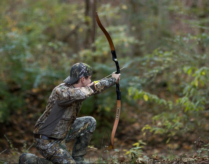 Recurve bow for hunting